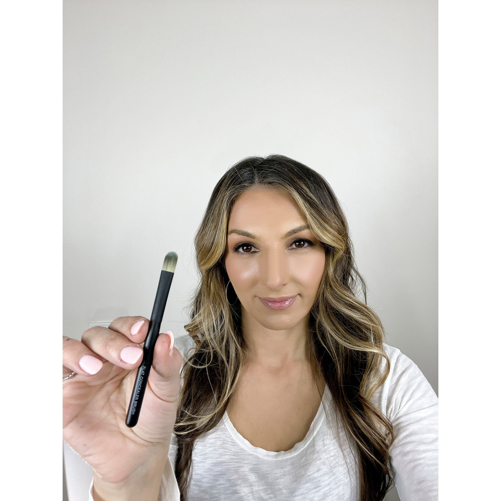 The Concealer Brush, by Jacqueline Kalab - MyMakeup.Store by Jacqueline Kalab