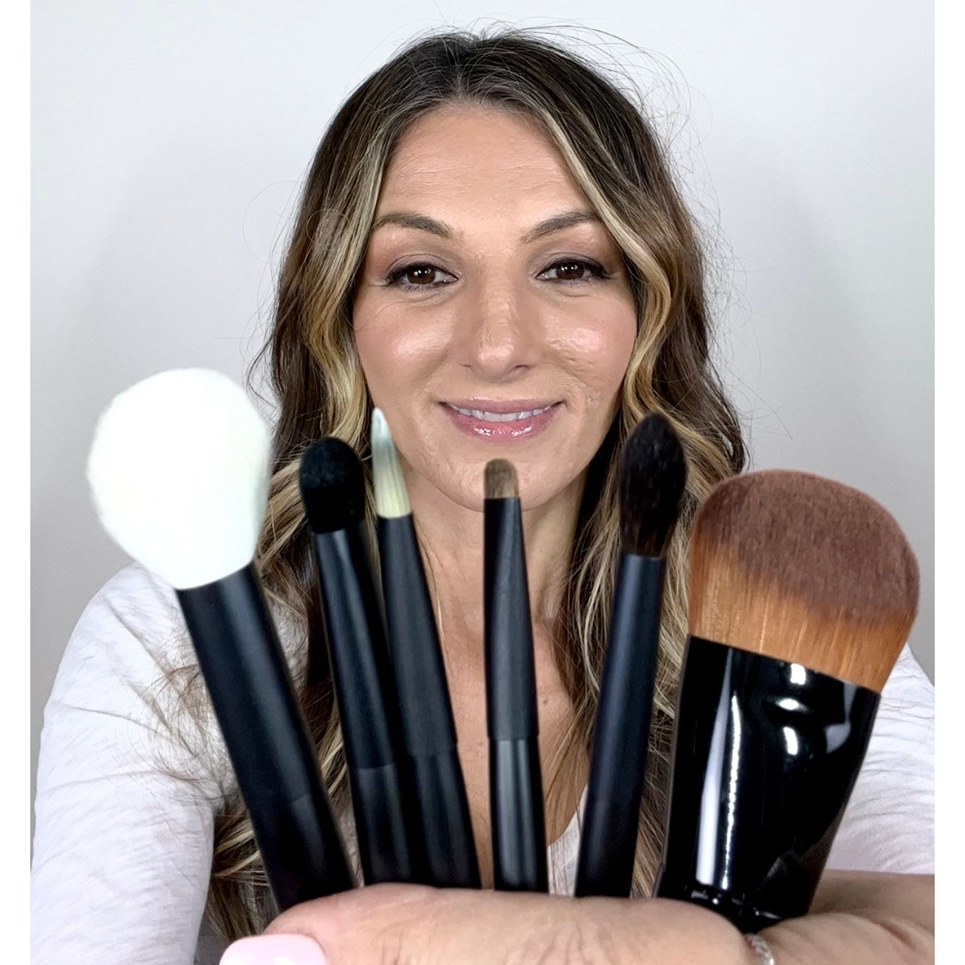 Flawless Essentials Brush Kit with FREE Glow Brush - Jacqueline Kalab Beauty